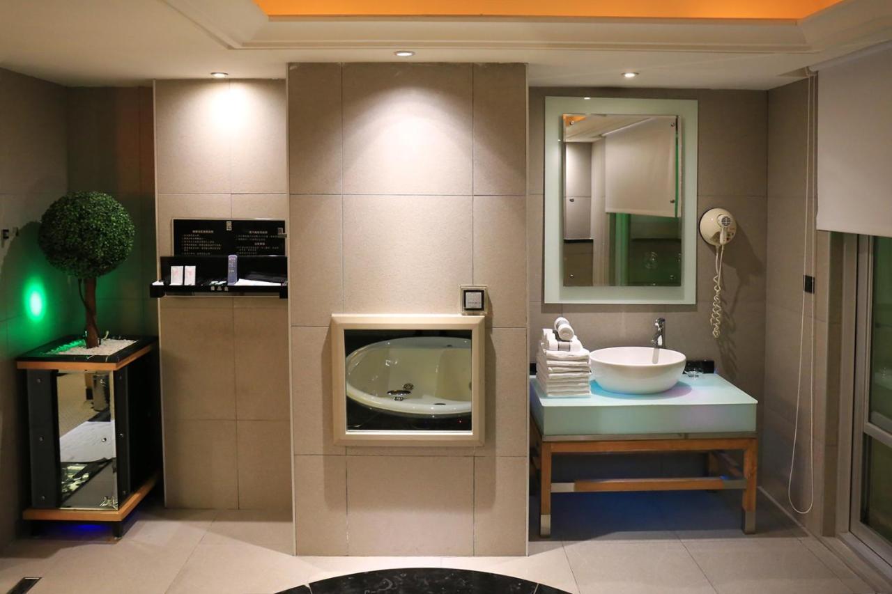 In-Stone Motel Taipei Eksteriør billede